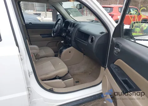 2014 Jeep Patriot Latitude z USA, uszkodzony, nr VIN 1C4NJRFB0ED661088